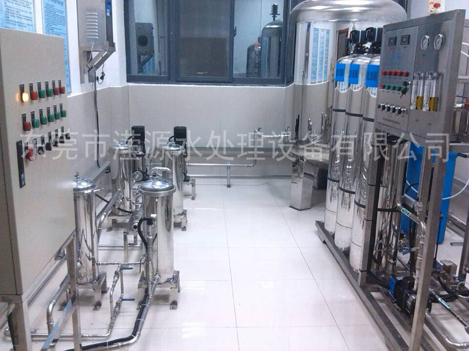 /></p><p> </p><p>        <a href=http://m.megabio.net>純凈水設(shè)備</a>是用于滿足各行業(yè)需求制取<a href=http://m.megabio.net>純凈水的設(shè)備</a>，多用于醫(yī)藥、生物化學(xué)化工、醫(yī)院等行業(yè)，整個(gè)系統(tǒng)都由SUS304L或SUS316L全不銹鋼材質(zhì)組合而成，而且在用水點(diǎn)之前都必須裝備紫外線及臭氧殺菌裝置。純凈水設(shè)備核心技術(shù)采用反滲透，EDI等較新工藝，比較有針對(duì)性地設(shè)計(jì)出成套高純水處理工藝，以滿足藥廠、醫(yī)院的純凈水制取、大輸液制取的用水要求。</p><p>　　純凈水設(shè)備系統(tǒng)設(shè)計(jì)制造除了水質(zhì)要達(dá)到2010版藥典或者其他藥典標(biāo)準(zhǔn)外，還得符合GMP的認(rèn)證要求。生物醫(yī)藥制藥方面的純凈水設(shè)備對(duì)這兩點(diǎn)更為重視，那么GMP對(duì)純凈水設(shè)備系統(tǒng)有哪些要求呢？應(yīng)該如何避免這些問題呢？如何快速的通過GMP認(rèn)證呢？<a href=http://m.megabio.net>http://m.megabio.net</a></p><p>　　GMP認(rèn)證相關(guān)要求以及眾多GMP純凈水設(shè)備案例經(jīng)驗(yàn)，總結(jié)一些常見的GMP認(rèn)證問題，以供參考：</p><p>　　1.純凈水沒有安裝PID圖</p><p>　　2.純水站沒有貼取樣點(diǎn)編號(hào)</p><p>　　3.純凈水中需要加上用水點(diǎn)編號(hào)；一樓純凈水儲(chǔ)罐上面管道無流向標(biāo)識(shí)；</p><p>　　4.純凈水理化檢測記錄中：不揮發(fā)物檢測稱重?zé)o原始打印記錄；電導(dǎo)率的檢測應(yīng)加入單位；</p><p>　　5.純凈水系統(tǒng)從EDI出來就是純凈水，但現(xiàn)場的管路及閥門、送水泵、壓力表都沒安照純凈水的標(biāo)準(zhǔn)做，存在污染風(fēng)險(xiǎn)。</p><p>　　6.純凈水驗(yàn)證時(shí)沒有驗(yàn)證自動(dòng)電磁閥的動(dòng)作是否準(zhǔn)確無誤。</p><p>　　7.安裝純凈水在線電導(dǎo)率監(jiān)測時(shí)沒有圖紙。</p><p>　　8.純凈水無管理設(shè)計(jì)圖，管路非衛(wèi)生連接，無日常監(jiān)控，管路設(shè)計(jì)不利于取樣。9.純凈水灌及焊接不符合要求，</p><p>　　10.純凈水無取樣記錄；純凈水回水處應(yīng)安裝流量計(jì)</p><p>　　11.純凈水系統(tǒng)需要對(duì)總送、總回、儲(chǔ)罐、較遠(yuǎn)用水點(diǎn)進(jìn)行每周全檢，其余用水點(diǎn)每月全檢</p><p>　　12.純凈水系統(tǒng)的驗(yàn)證</p><p>　　13.純凈水的設(shè)計(jì)、安裝、臭氧消毒依據(jù)、焊接、驗(yàn)證確認(rèn)等部分不符合要求</p><p>　　14.純凈水圖紙與實(shí)際不相符，各控制閥應(yīng)在圖紙上注明；</p><p>　　15.管道、儲(chǔ)水罐、電焊問題</p><p>　　16.儲(chǔ)備出水口，回水口應(yīng)有溫度計(jì)，以便對(duì)其溫度變化進(jìn)行控制，應(yīng)有流量監(jiān)控計(jì)</p><p> </p><p> </p></div>
						<div   id=